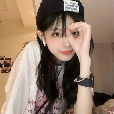 新手姐妹的双人餐桌海报
